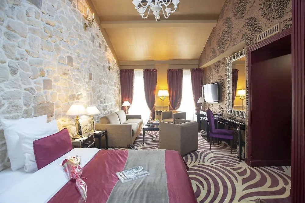 Du Beaumont Hotel